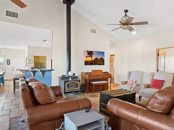 59494 Campanula St, Yucca Valley, CA 92284