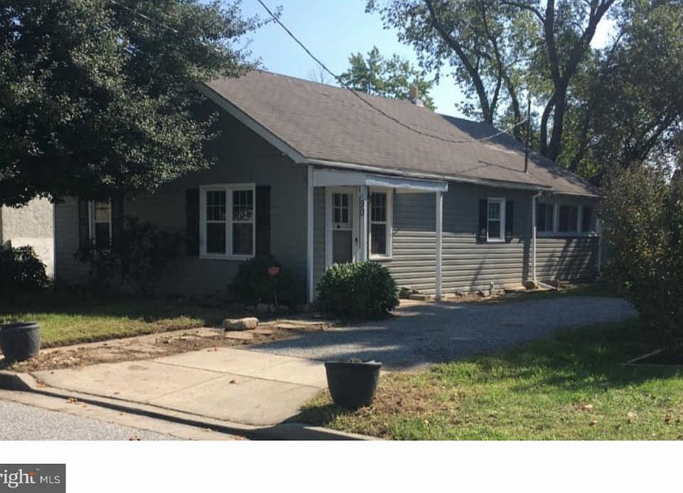1st image of 90 Dolbow Ave