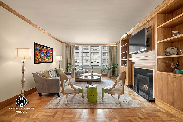 Sold by Coldwell Banker Warburg | media 17