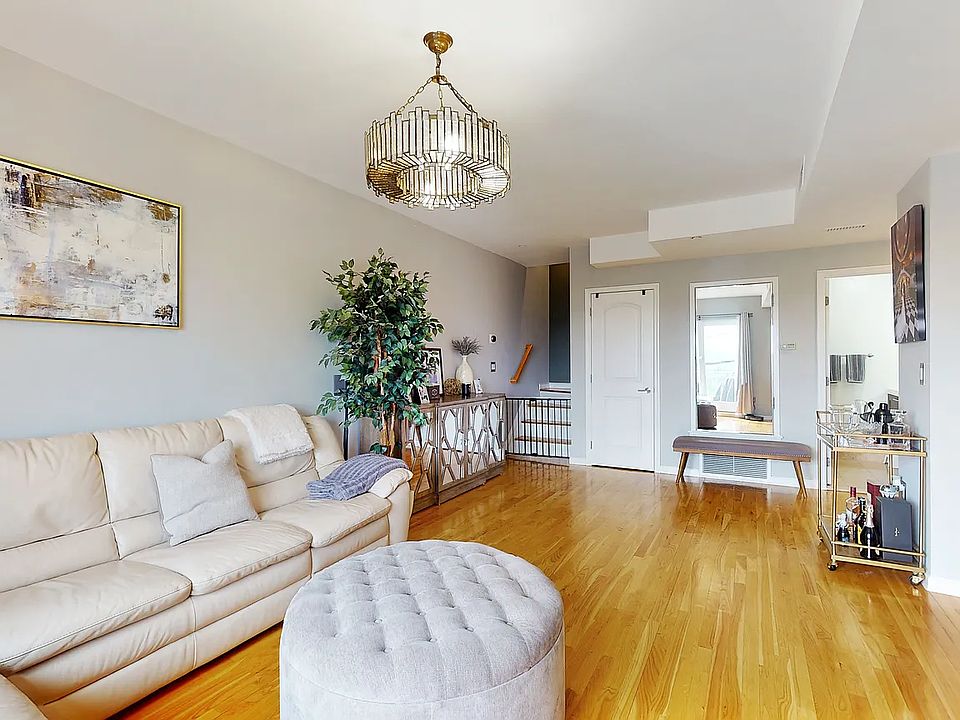 1st image of 1960 Bergen Ave APT 3C