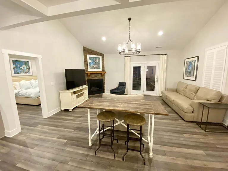 11 Lyndon Cir — Photo 4