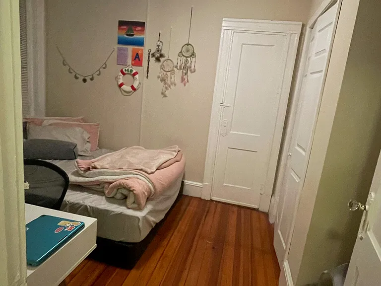 220 Hanover St #3 — Photo 43