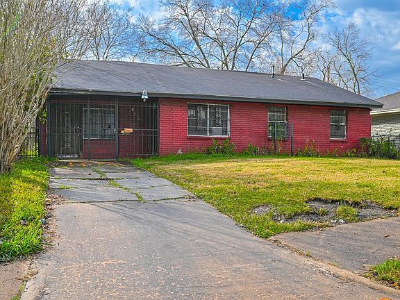 4th image of 3126 Sunnydale Dr