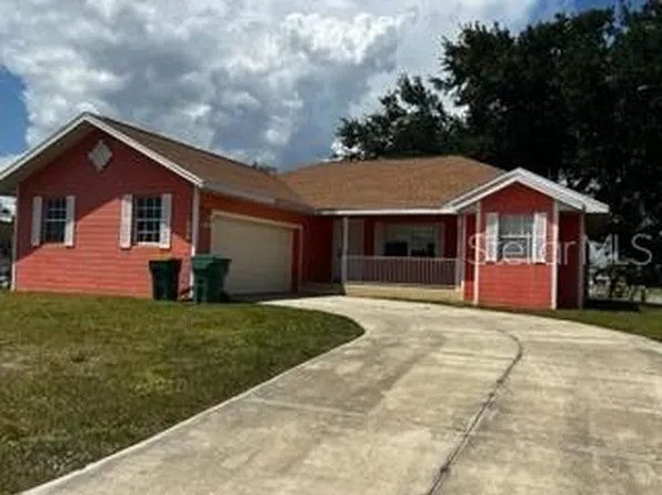 220 Palmetto Cir NE, Pt Charlotte, FL 33952