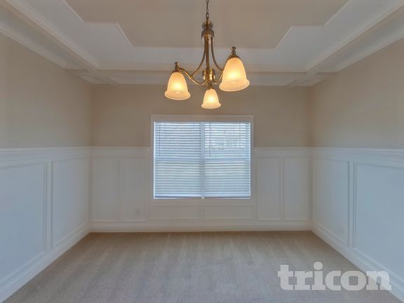 4th image of 2925 Cason Ln