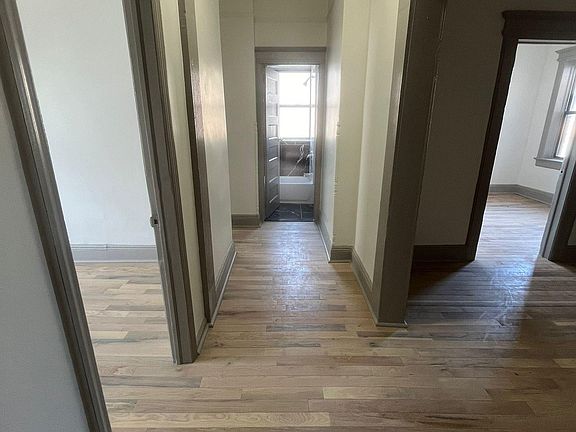 4th image of 66 N Grove St APT 1