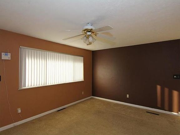 5th image of 3879 Waterbury Dr