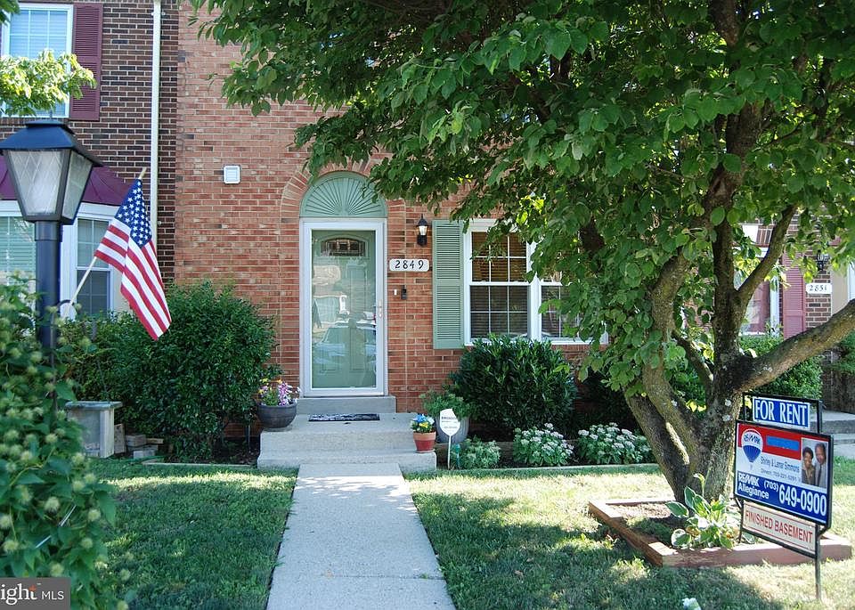 1st image of 2849 Bowes Ln