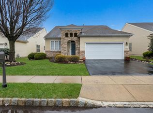 913 Harrison Ln, Warwick, PA 18974