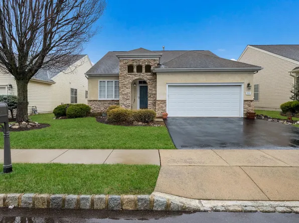 913 Harrison Ln, Warminster, PA 18974