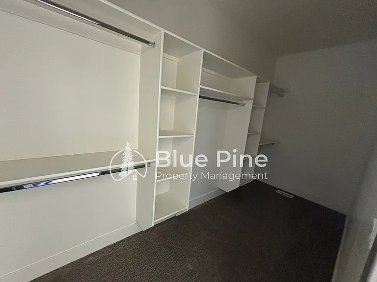 5133 Beach Dr #1 — Photo 11