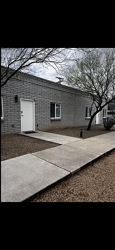 2415 N Columbus Blvd #3 Photo 1
