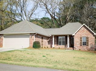 42 Copper Crk, Hattiesburg, MS 39402
