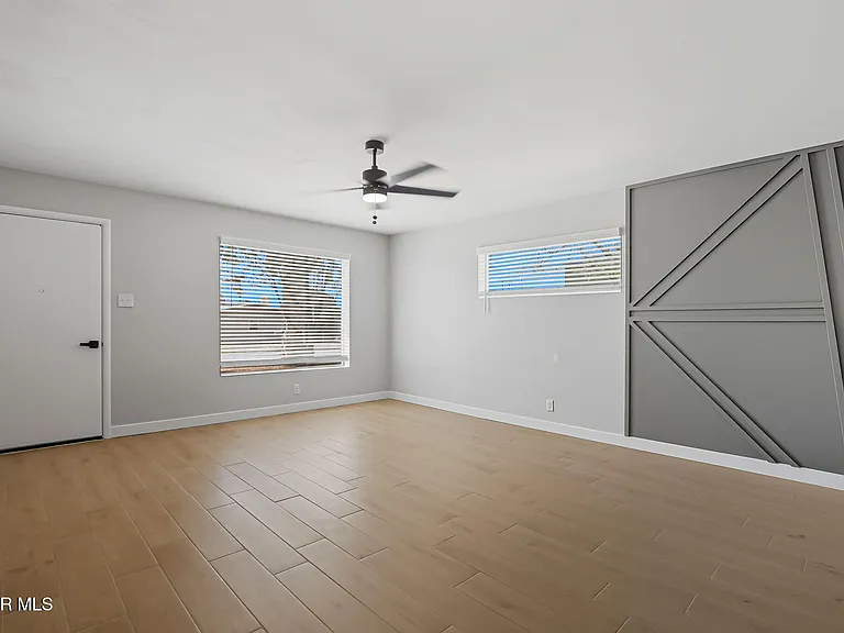 3408 Hixson St — Photo 2