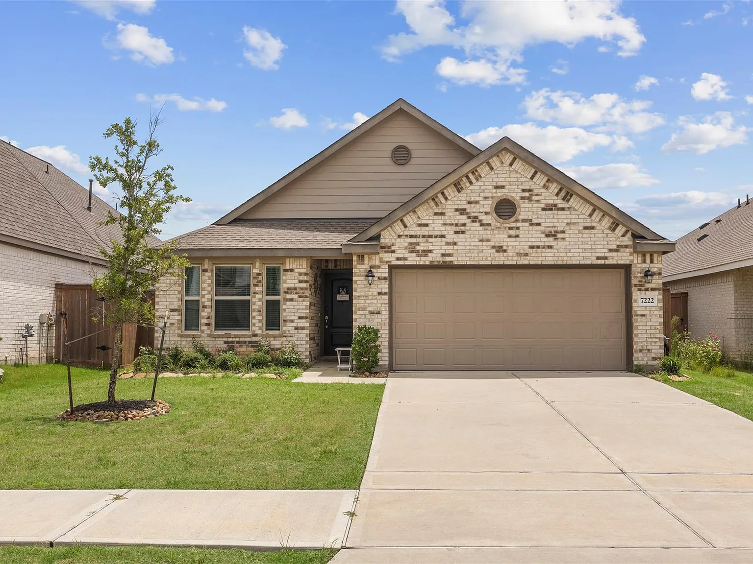 3 bed, 2.0 bath, 1732 sqft, $2,800 — Photo 1