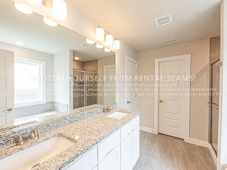 313 N Tacoma St — Photo 9