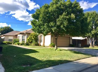 1498 Summit Dr, Laredo, TX 78045