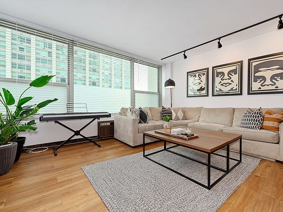 5th image of 3600 N Lake Shore Dr APT 308