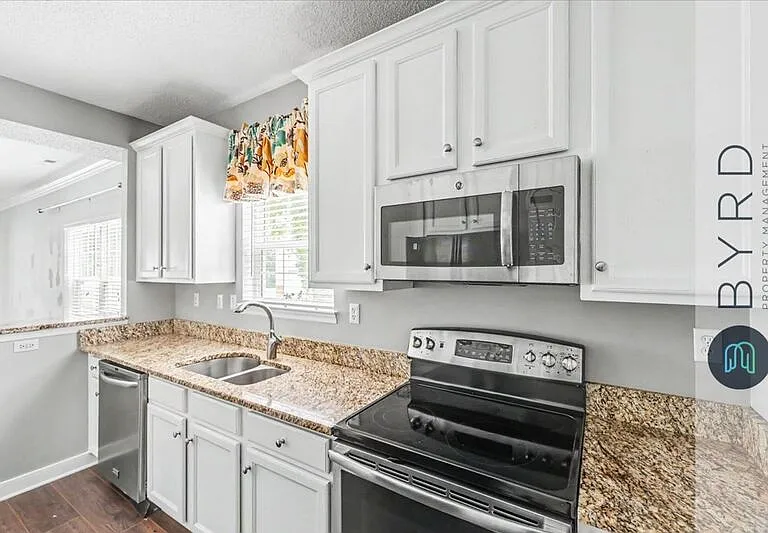 4706 Twin Hickory Lake Dr — Photo 25