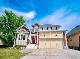 8905 McGarry Dr, Niagara Falls, ON L2H3P1