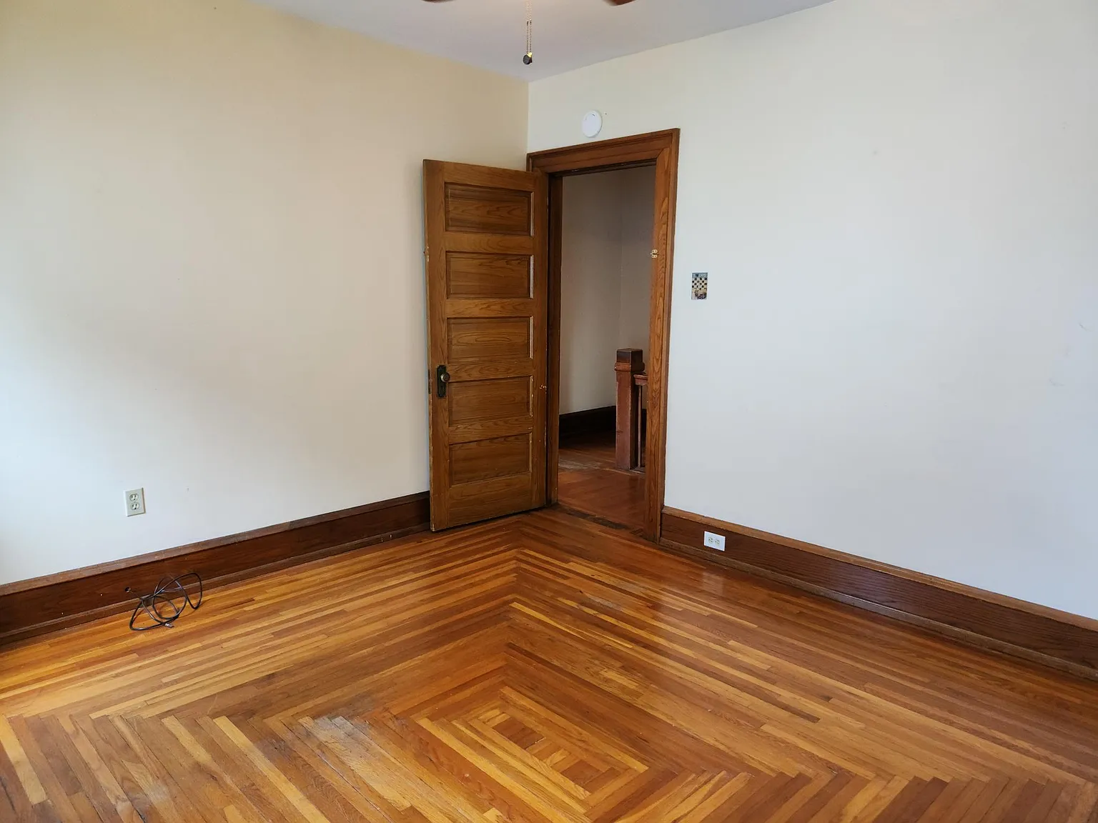 2 bed, 900 sqft, $985 — Photo 3