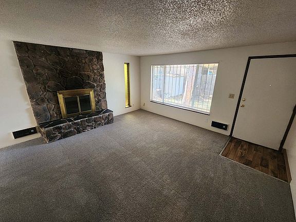4th image of 13131-13139 SE Division St #13137