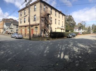 2 Railroad Ave, Wanaque, NJ 07465