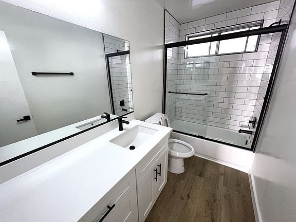 5th image of 3755 Mentone Ave APT 6