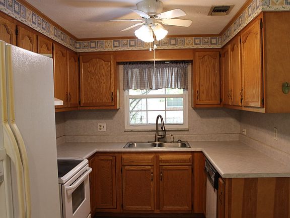 3rd image of 919 NW Indian Shore Dr