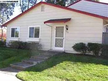 1235 Spring Valley Cmn photo 1