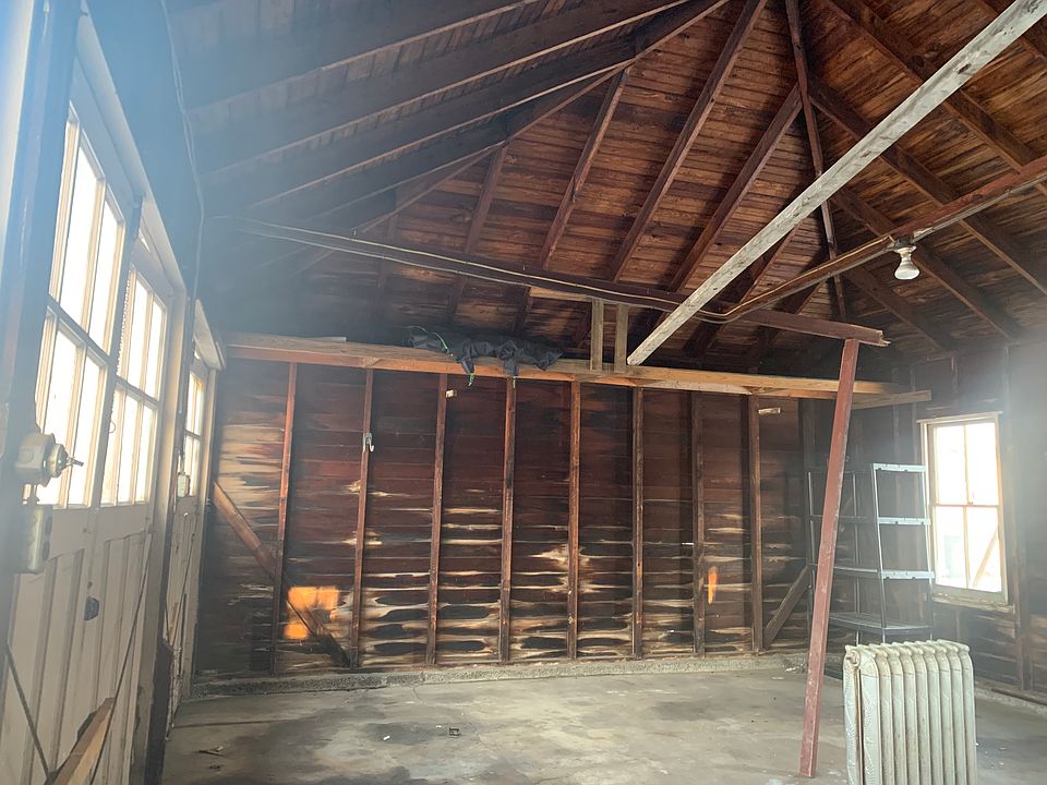 2nd image of 101 S Walnut St #G