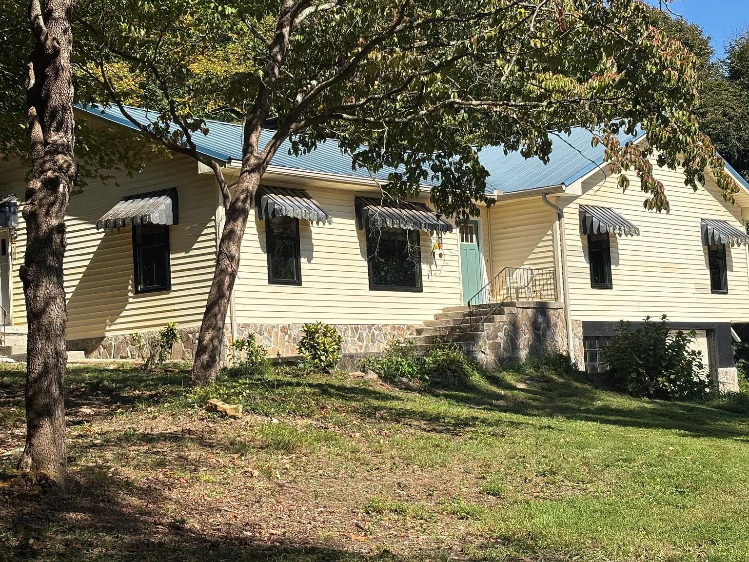 4 bed, 3500 sqft, $2,250 — Photo 1
