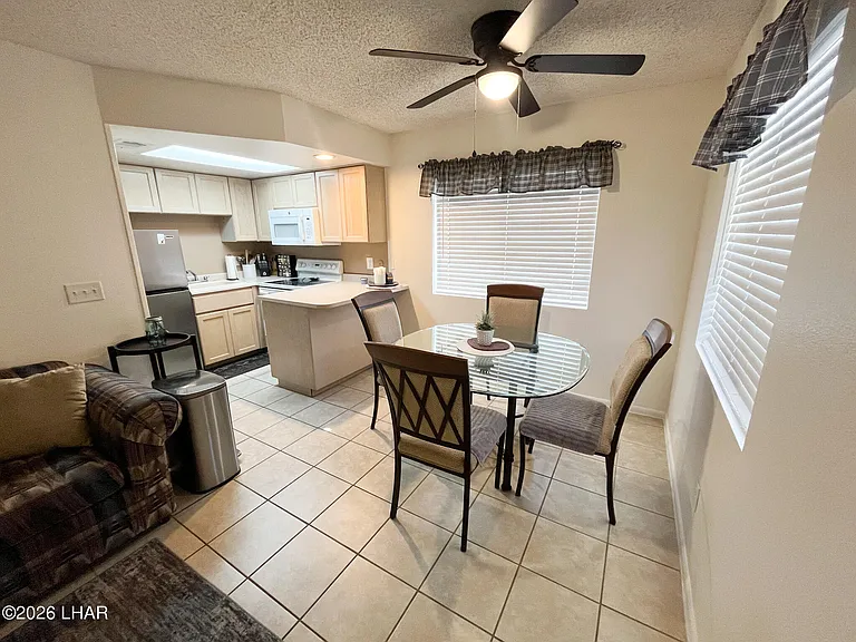 1989 Mesquite Ave #23 — Photo 3