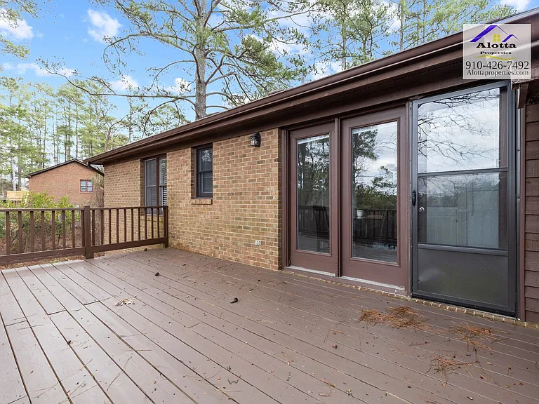130 Girard Ave — Photo 21