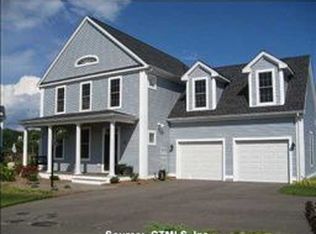 19 Lee Dr, Pawcatuck, CT 06379