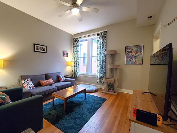 3rd image of 1260 W Carmen Ave #3