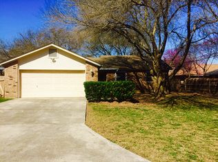 914 Sunshadow Dr, New Braunfels, TX 78130
