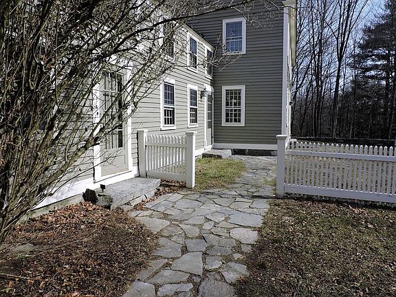 4th image of 341 River Rd