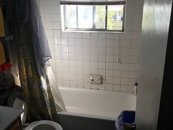4th image of 6159 Park Lane Dr