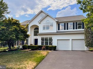 43820 Laurel Ridge Dr, Ashburn, VA 20147