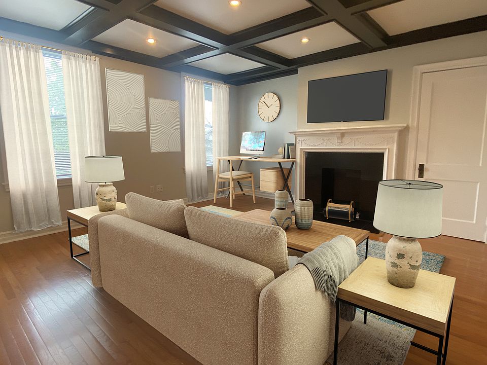 Gorgeous & Spacious Living Room