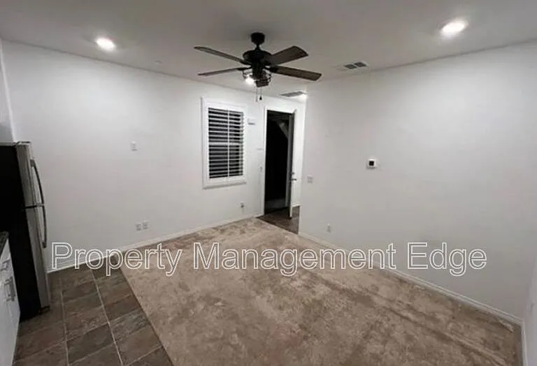 30205 Chamonix Cir #B — Photo 7