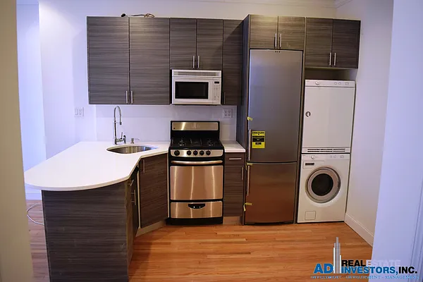 Rented by AD Real Estate Investors | media 37