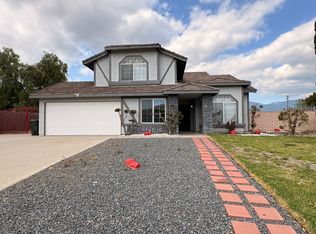 1658 W Sunnyview Dr, Rialto, CA 92377
