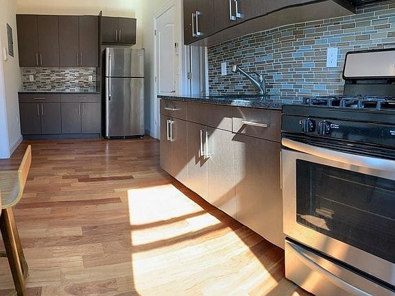 2nd image of 4824 46th St APT 2R