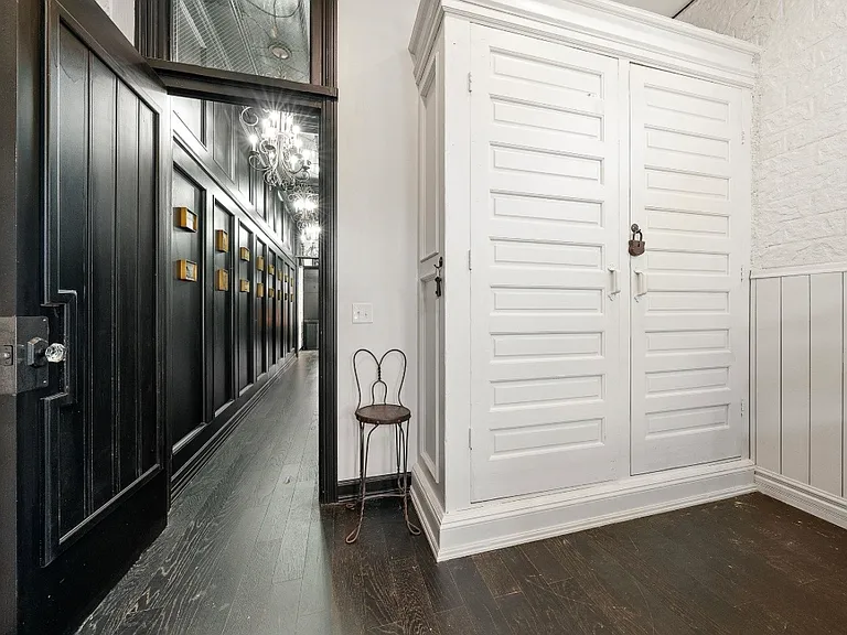 45 W Markison Ave — Photo 16