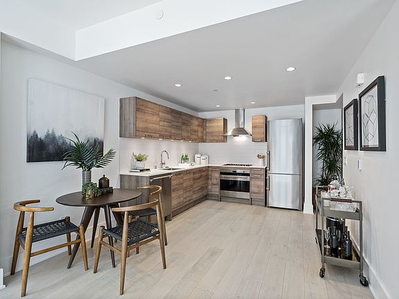 5th image of 1075 Market St Unit 413