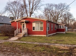 205 E Clark St, Sidell, IL 61876