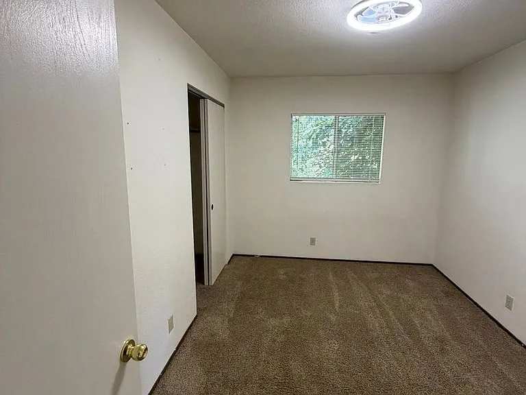 1448 Warner St — Photo 27