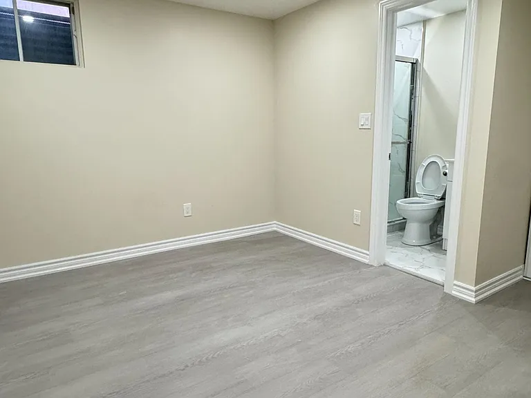 35 Joycedale St #BASEMENT — Photo 6